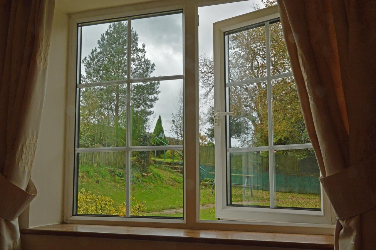 Bed and Breakfast Bryn Hebog Carmarthen Exteriér fotografie