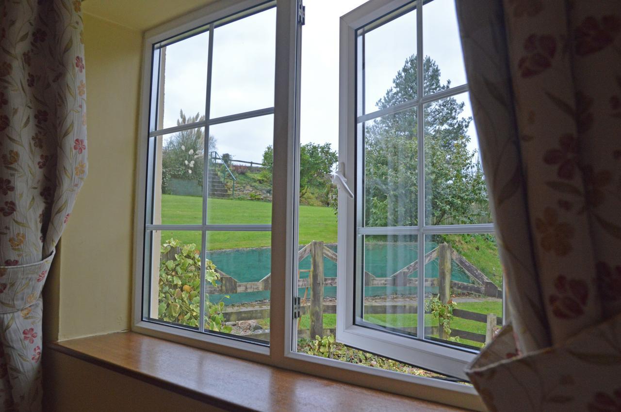 Bed and Breakfast Bryn Hebog Carmarthen Exteriér fotografie