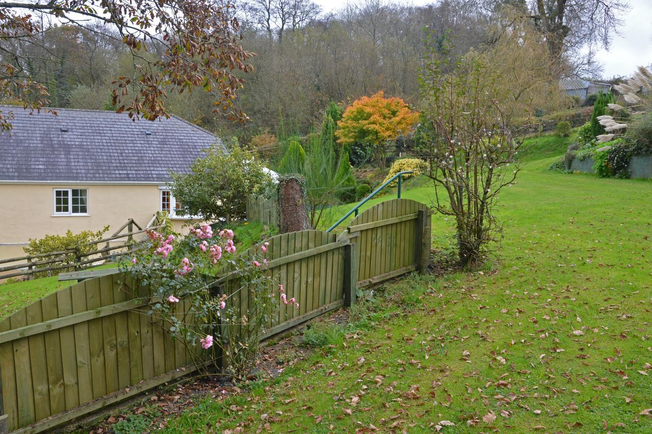 Bed and Breakfast Bryn Hebog Carmarthen Exteriér fotografie