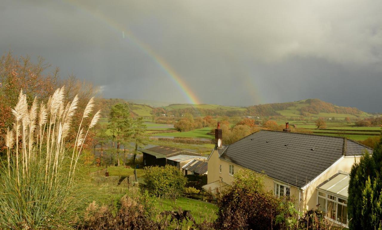 Bed and Breakfast Bryn Hebog Carmarthen Exteriér fotografie