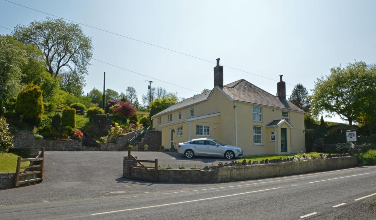 Bed and Breakfast Bryn Hebog Carmarthen Exteriér fotografie