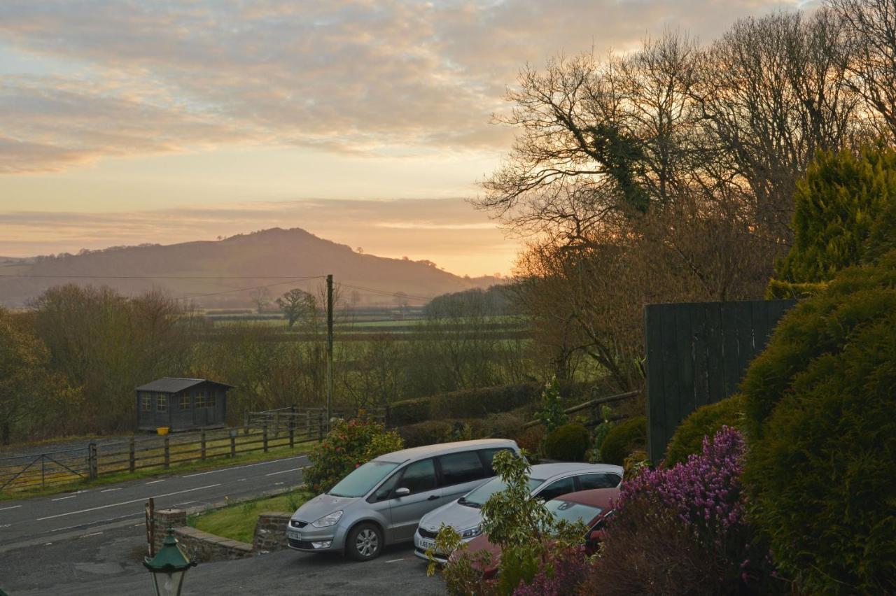 Bed and Breakfast Bryn Hebog Carmarthen Exteriér fotografie