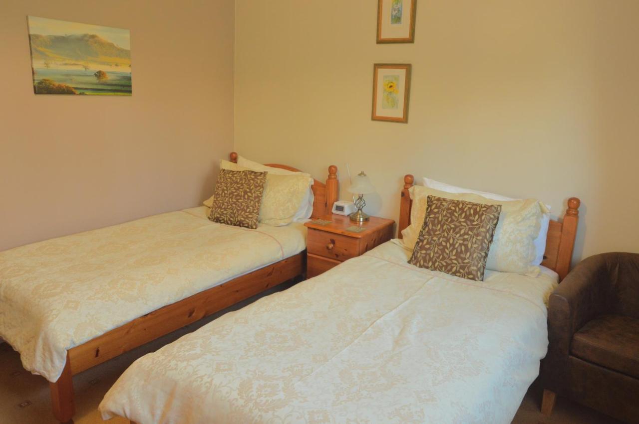 Bed and Breakfast Bryn Hebog Carmarthen Exteriér fotografie